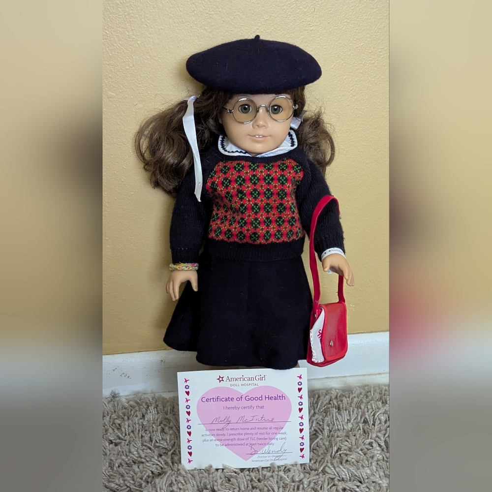 American Girl Doll "Molly McIntire" With Original Outfit, Hat 18" & Certificate
